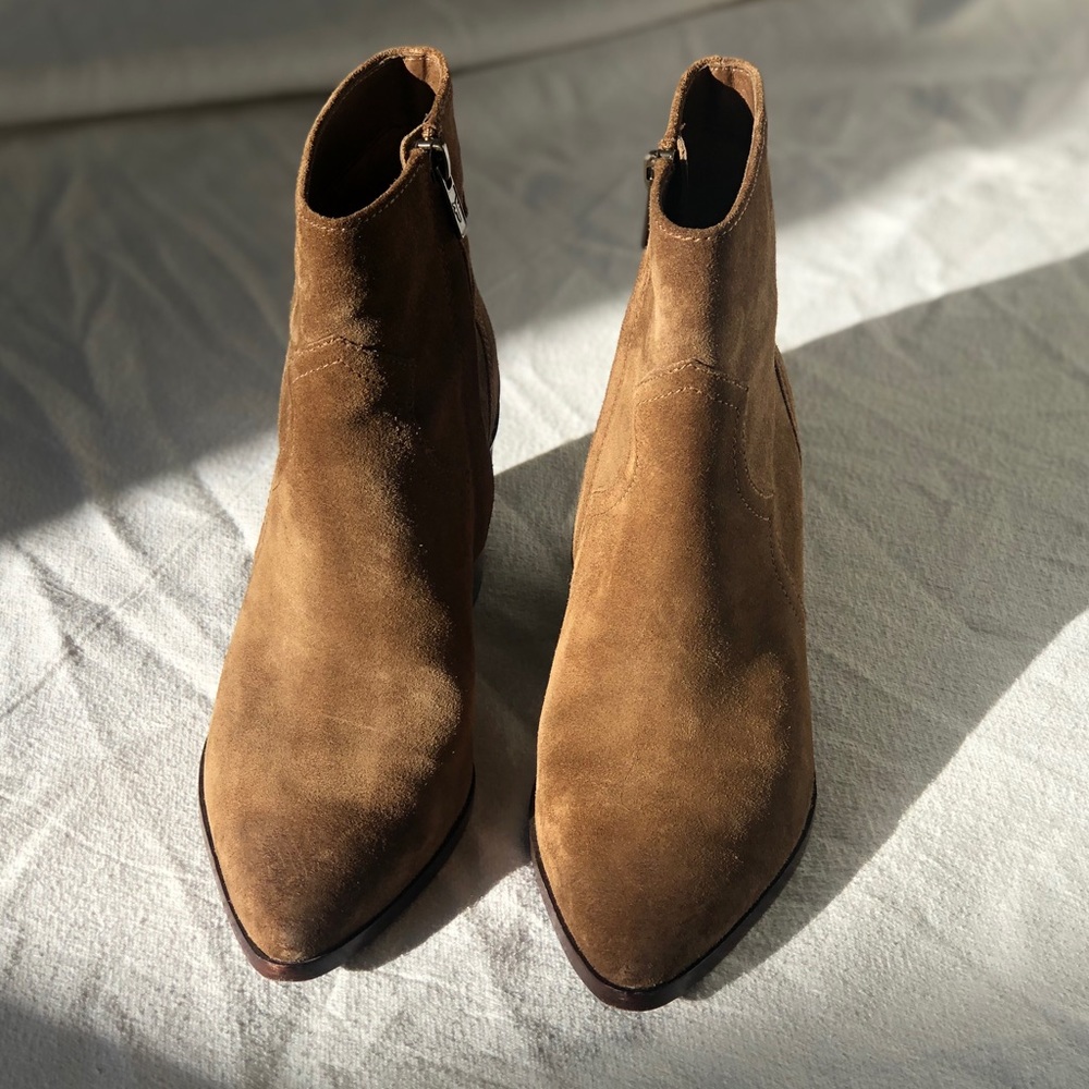 Frye sued booties 6 (ISO 6.5)